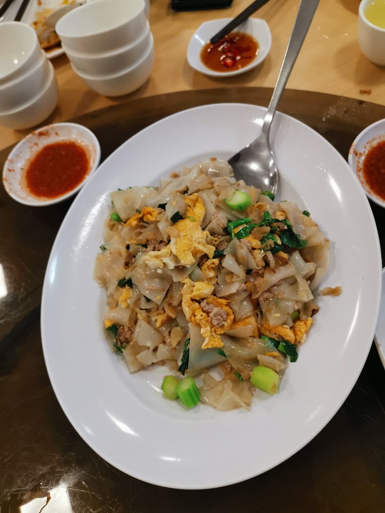 quan le yan seafood - fried kway teow