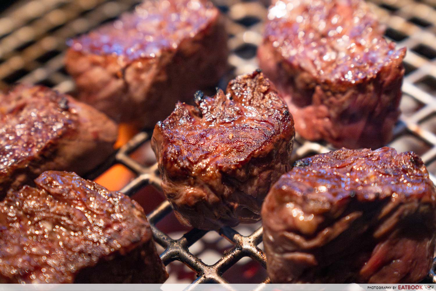 cote-steakhouse-grilling-hanger