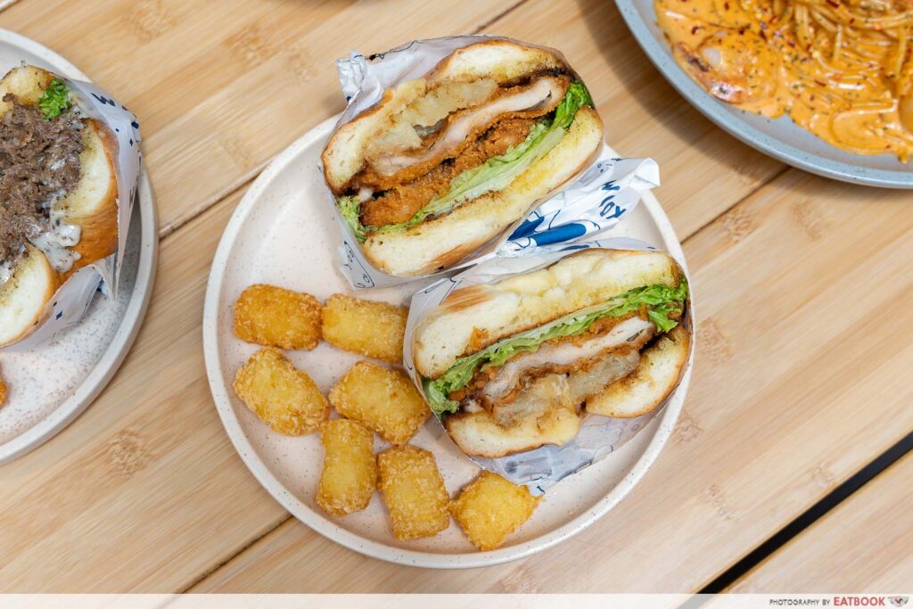 fyp-cafe-bagel-chicken