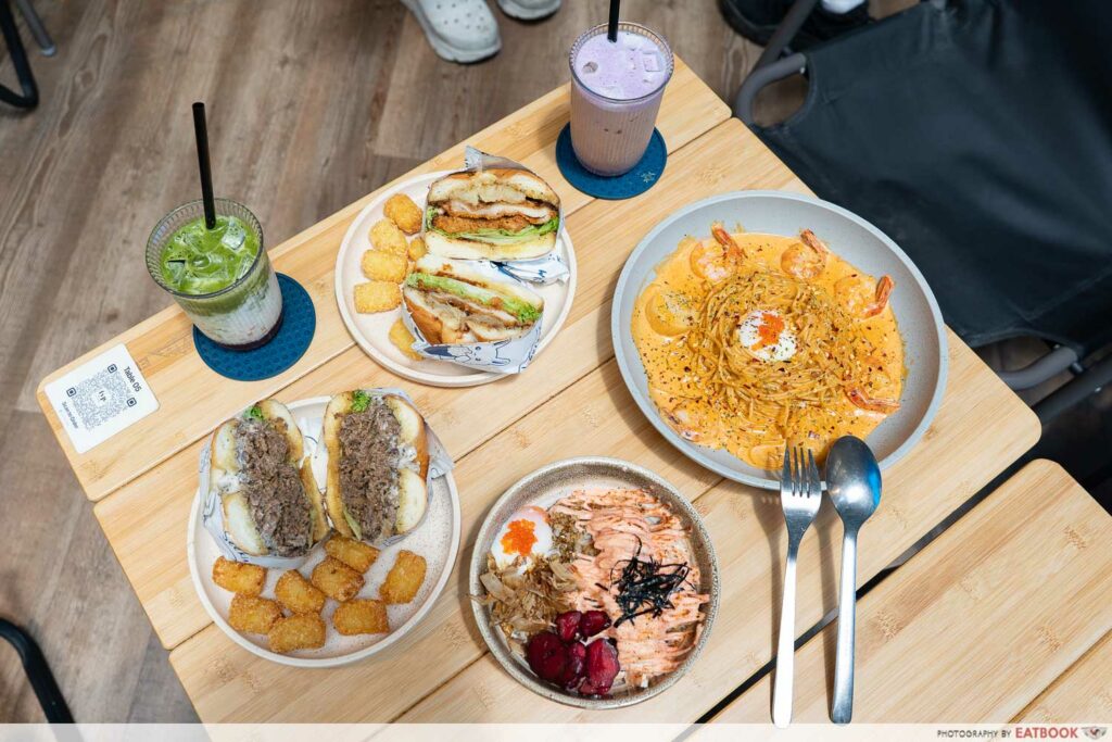 fyp-cafe-flatlay