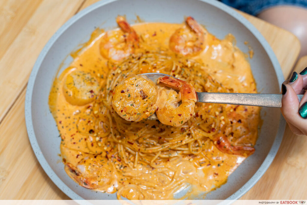 fyp-cafe-pasta-prawns