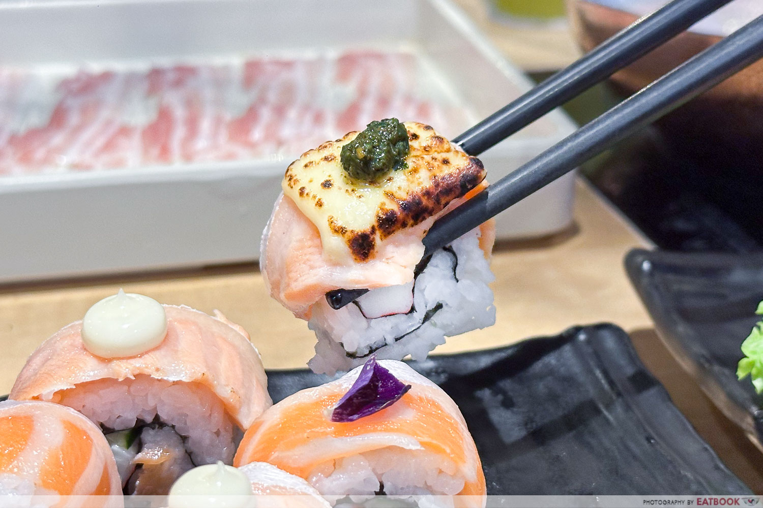 Shaburi-Kintan-Buffet-sakura-buffet-salmon-sushi