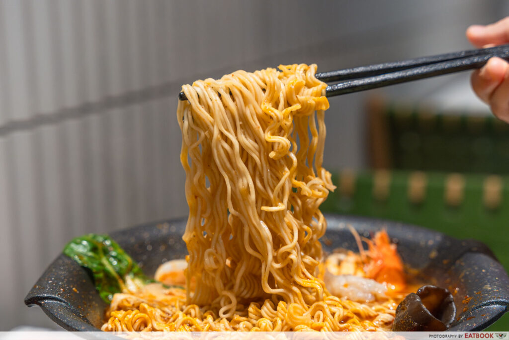 fufu-pot-thai-noodles