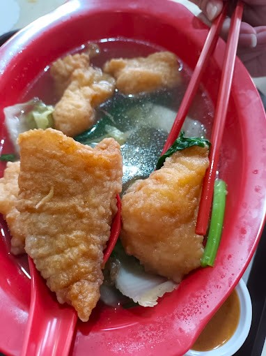 Lu-Jia-Fish-Soup-fried-fish-soup