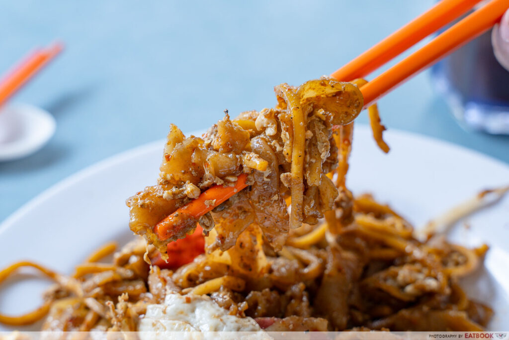 joo-chiat-place-fried-kway-teow-interaction