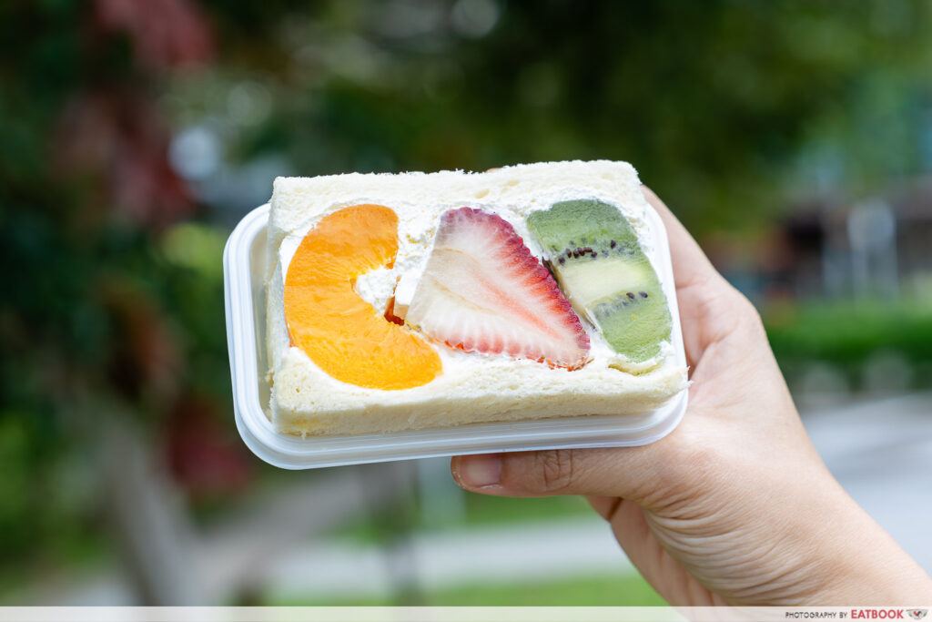 tampines-1-sanwich-fruit