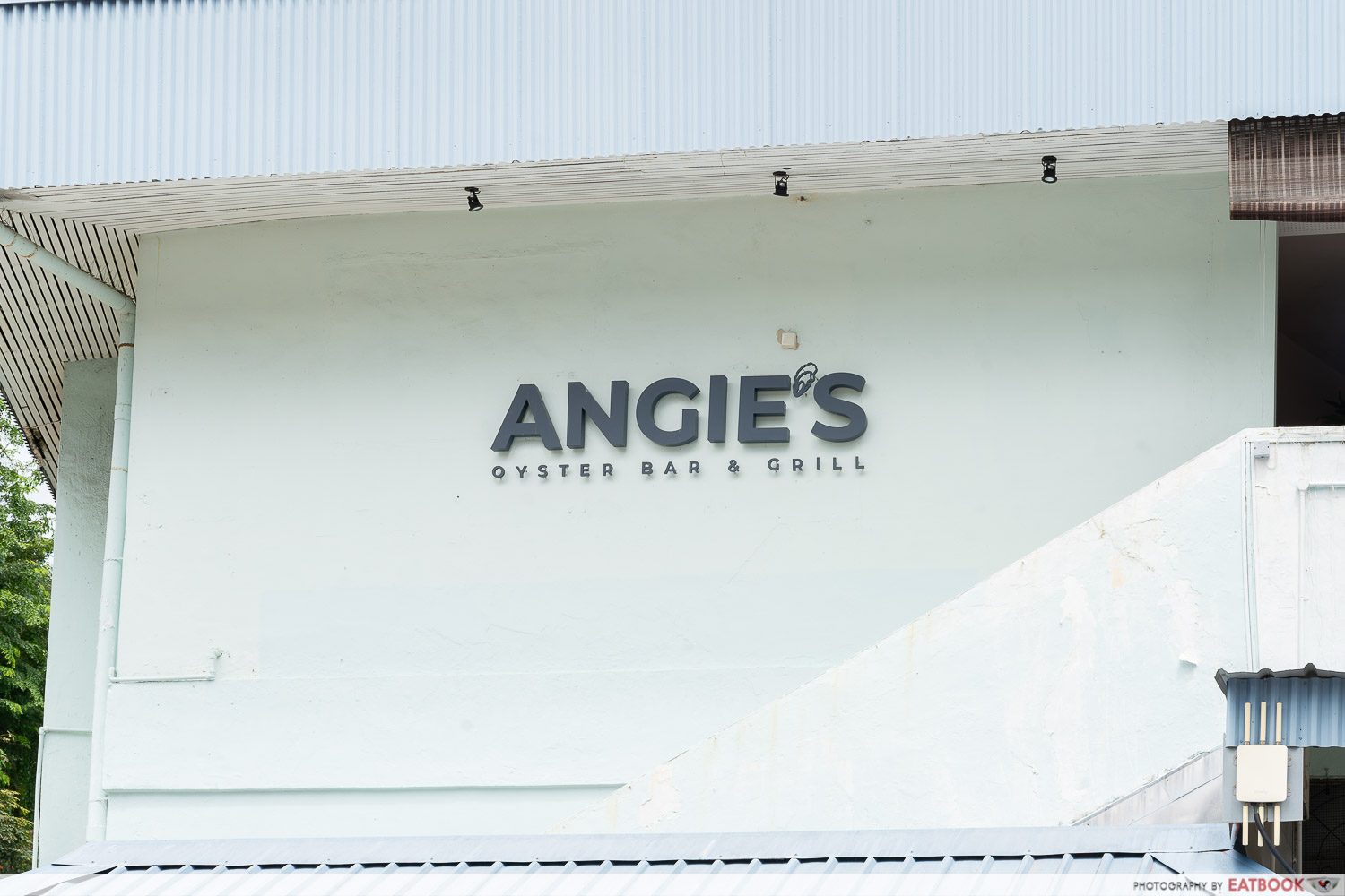 Angies-Oyster-Bar-Grill-storefront