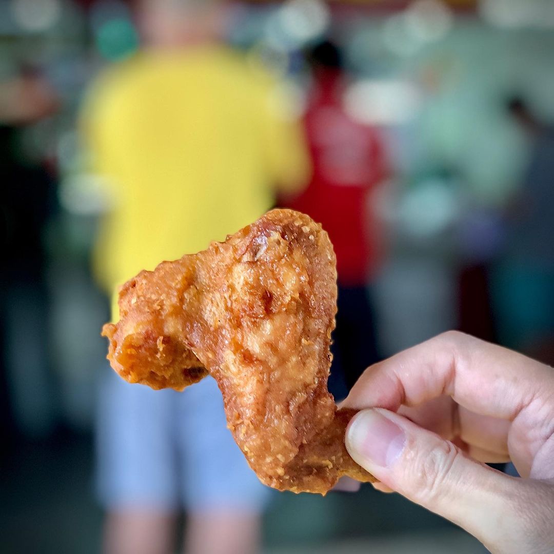 Goldhill-Family-Restaurant-fried-chicken-wing