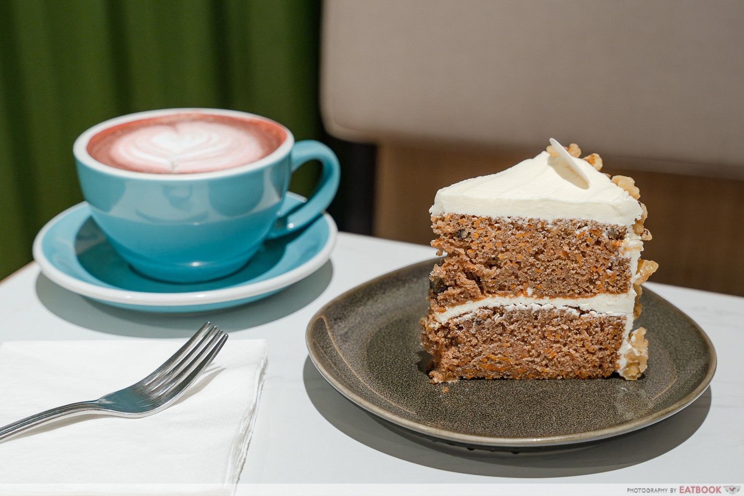 Tanglin-Mall-Food-cedele-bakery-carrot-cake