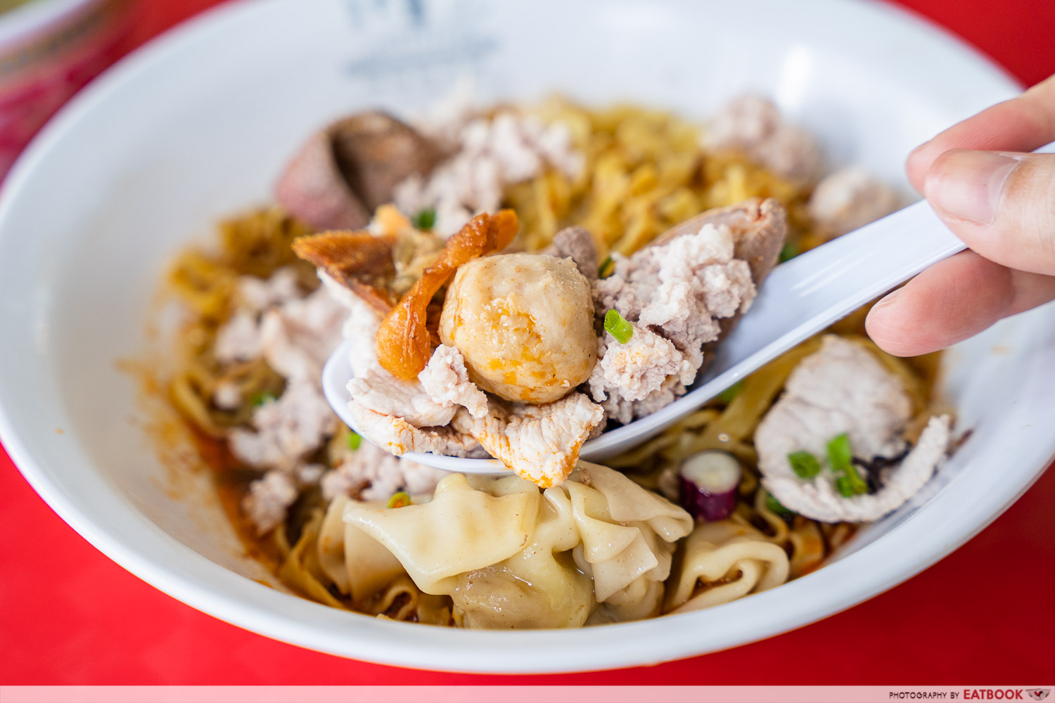 hill-street-tai-hwa-pork-noodle-meat-interaction