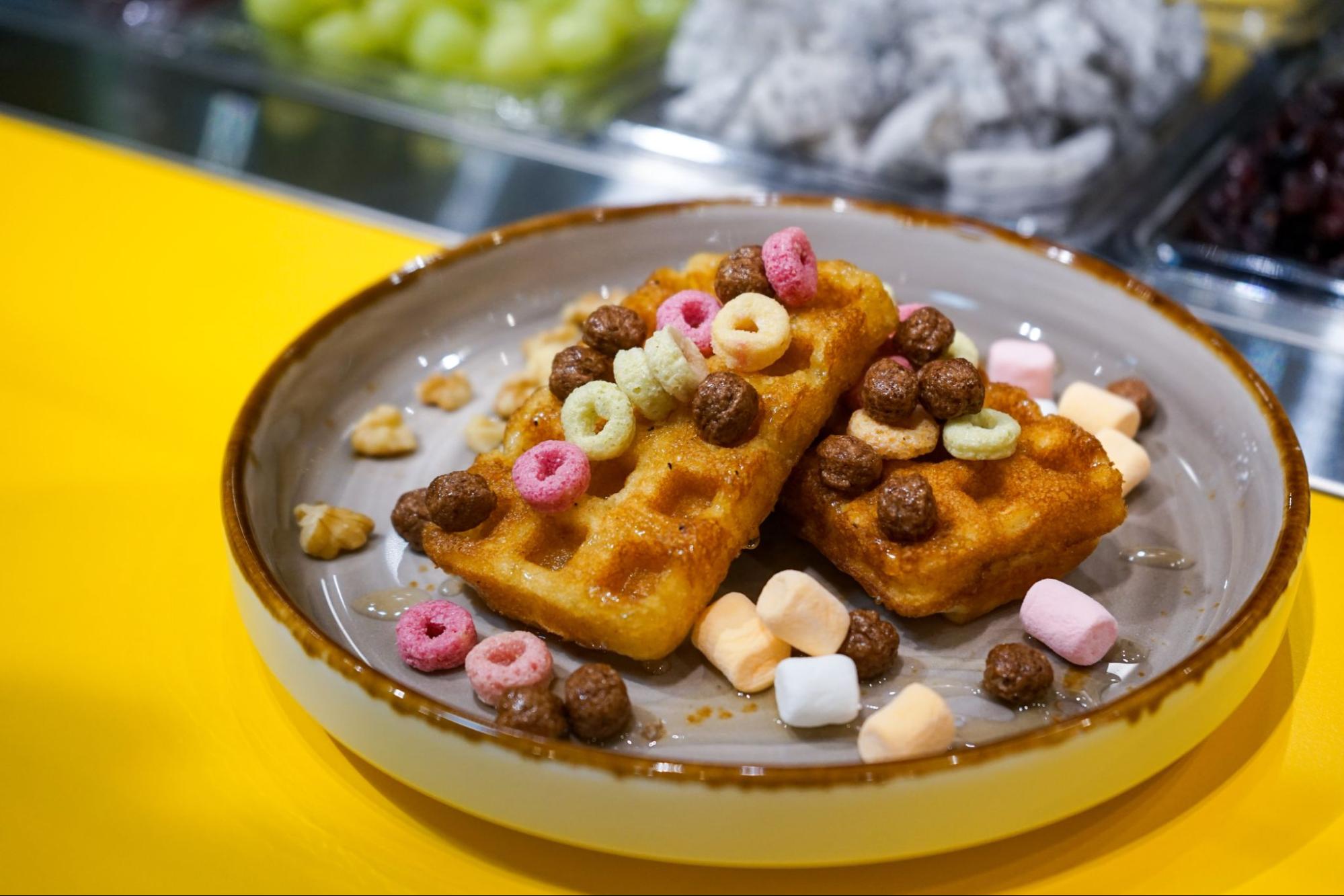 monster-planet-the-centrepoint-diy-dessert-bar-marshmallow-cereal-waffle-establishment