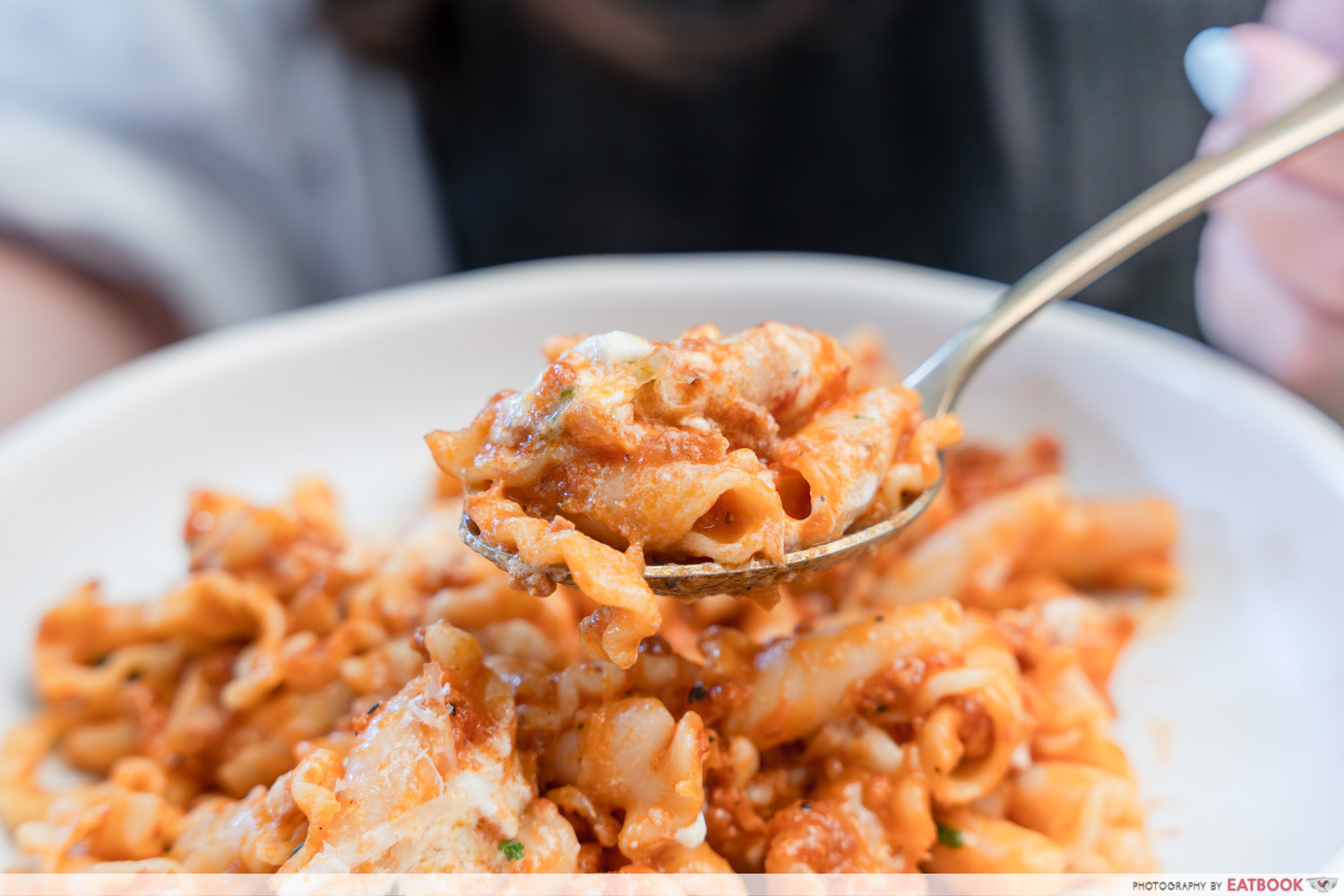 small-batch-beef-bolognese-rigatoni-interaction