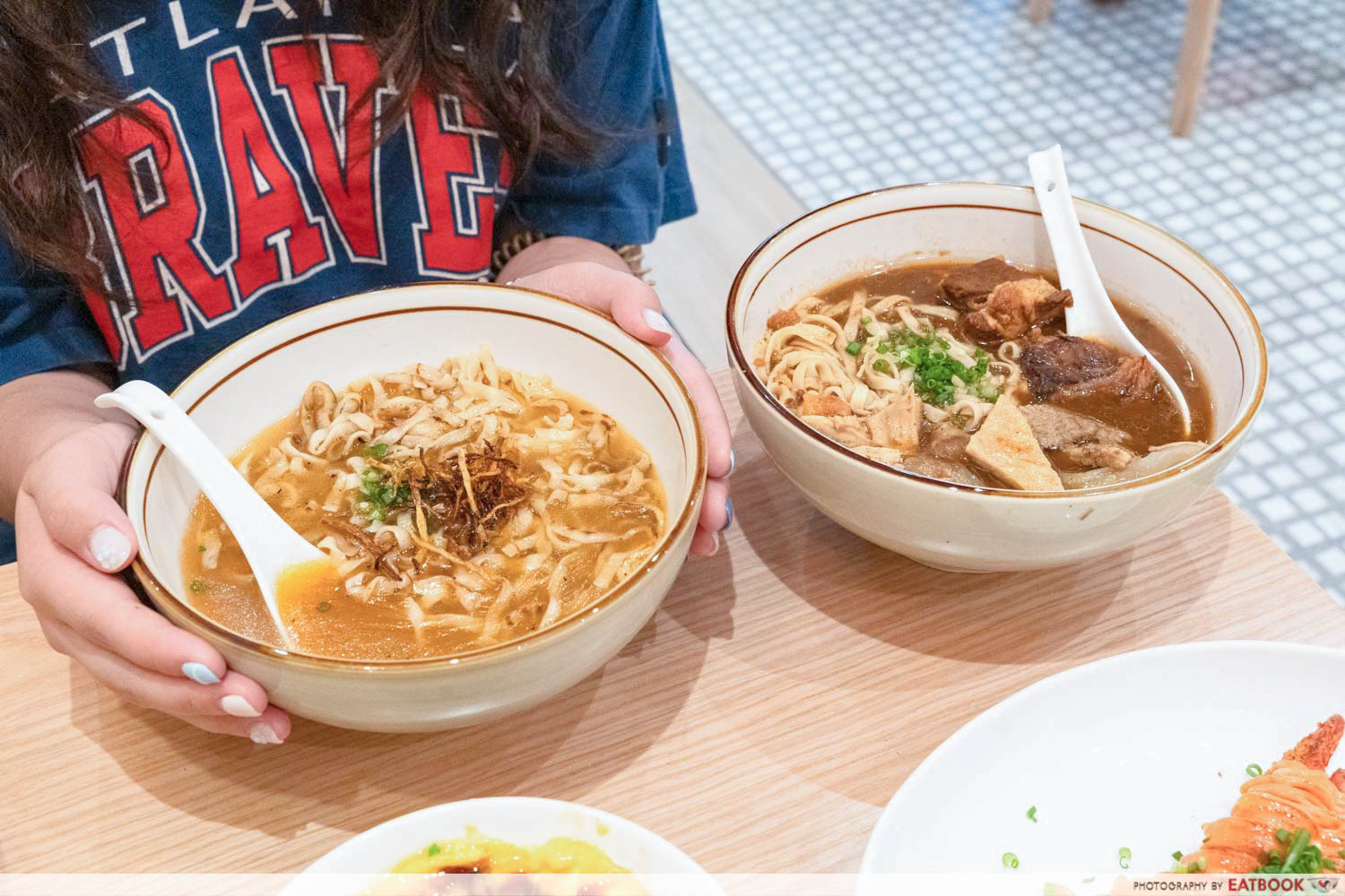 taiwan-culture-sesame-chicken-la-mian-interaction