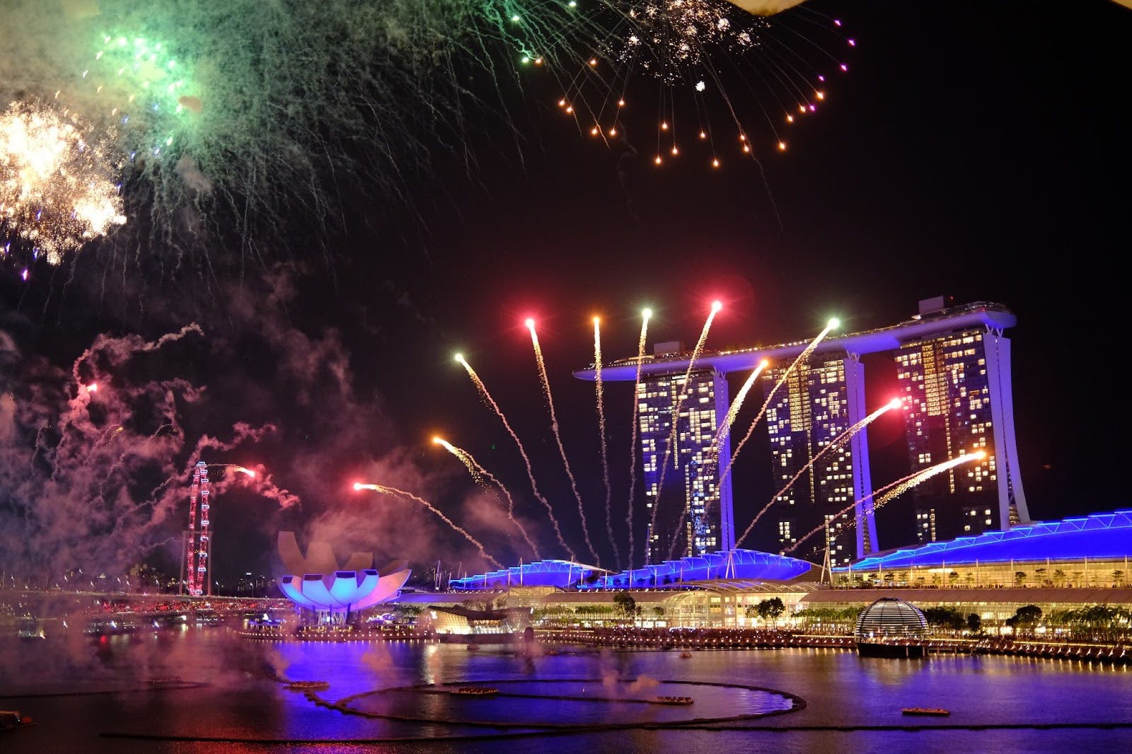 tong-le-fireworks