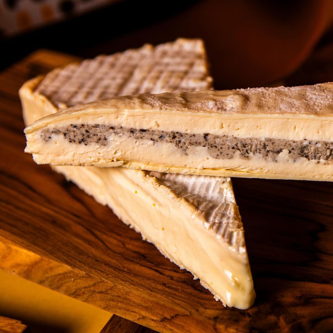 Queic-scotts-square-truffle-brie-cheesecake