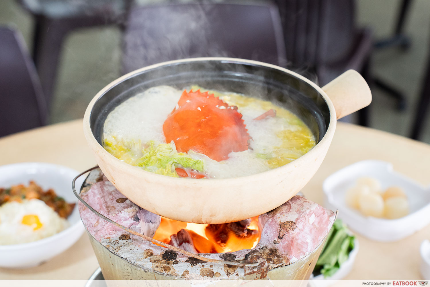 charcoal-claypot-crab-pot