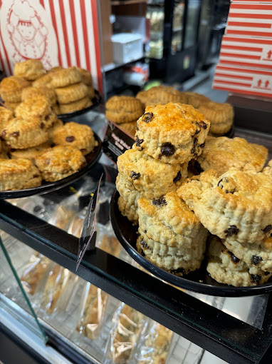 lil-chef-bakery-scones-display