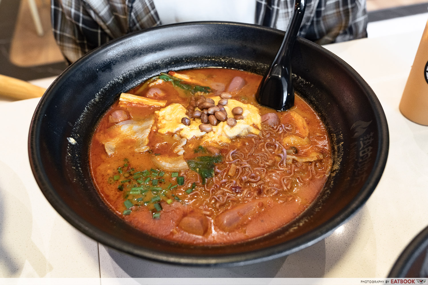 a-hot-hideout-aperia-mall-mala-collagen-soup-establishment