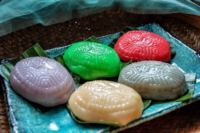 ang-ku-kueh-ji-xiang-confectionery-flatlay