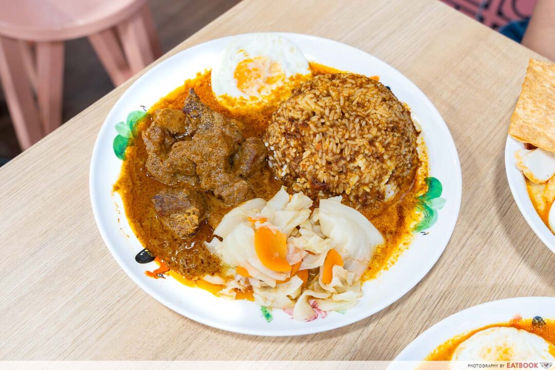CHOMP: Hainanese Curry Rice With Free-Flow Curry | Eatbook.sg