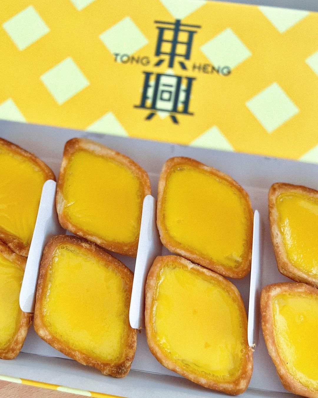egg-tart-tong-heng-flatlay