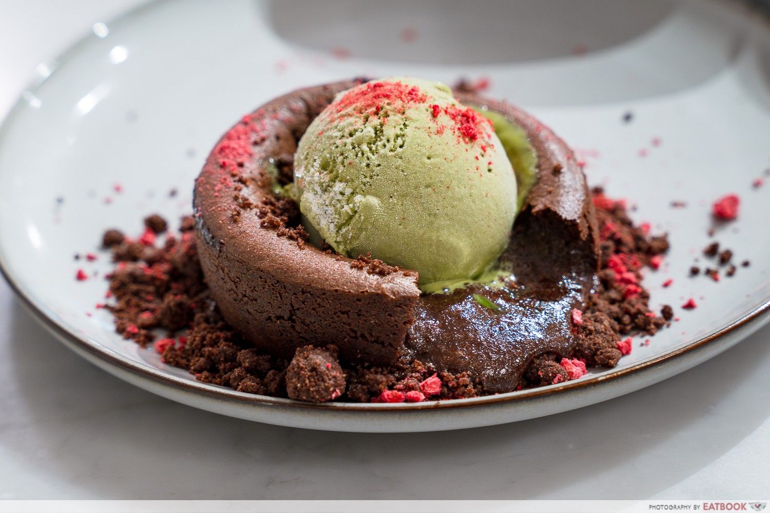 puzzle-coffee-dempsey-matcha-lava-cake2