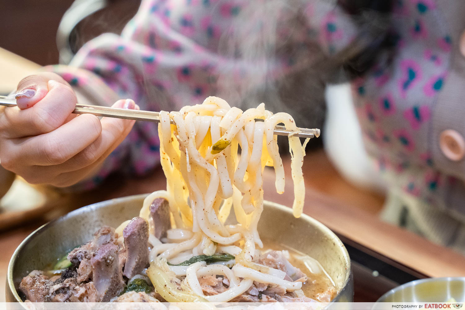 seoul-noodle-shop-knife-cut-noodles