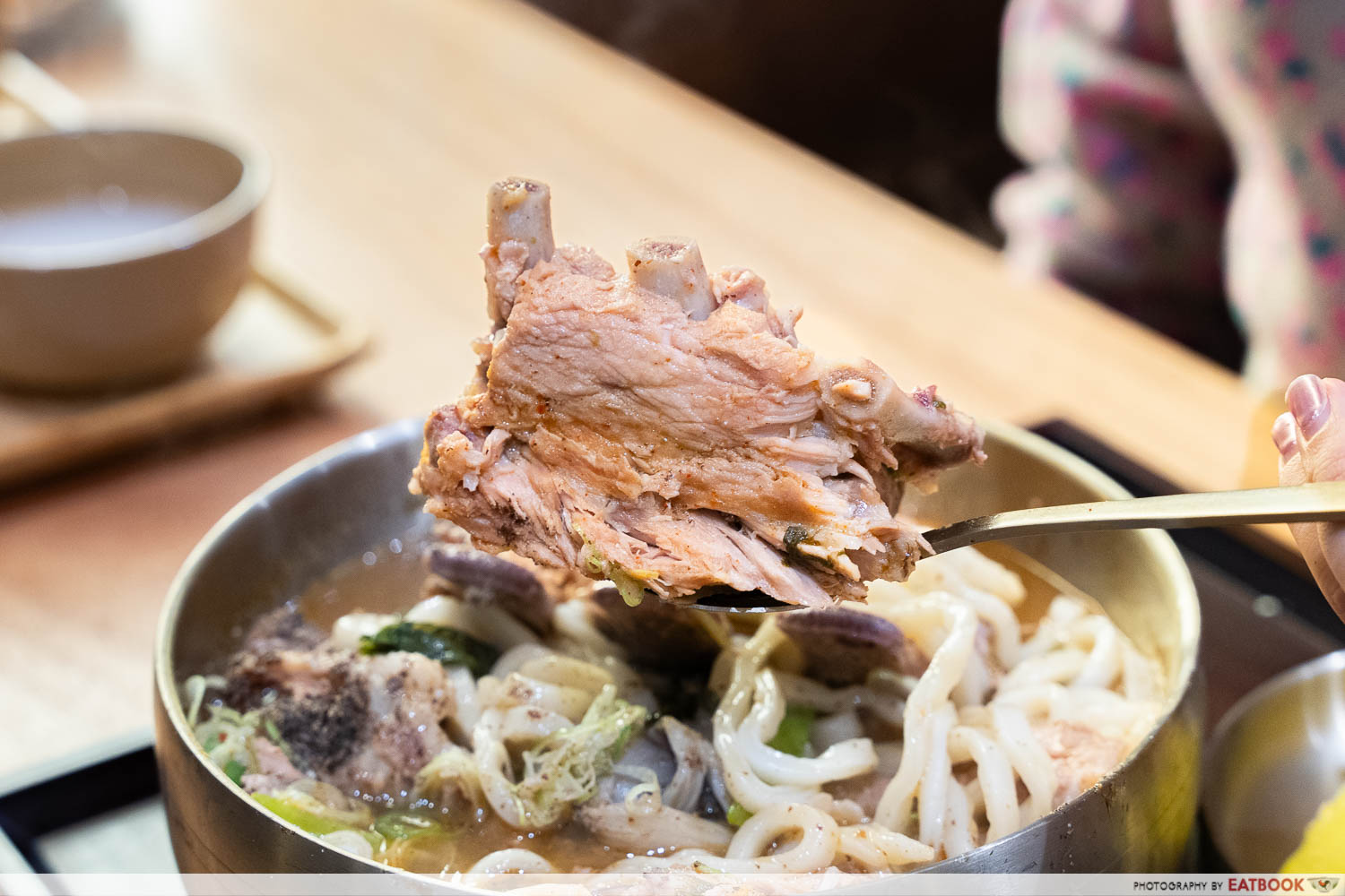 seoul-noodle-shop-pork-bone