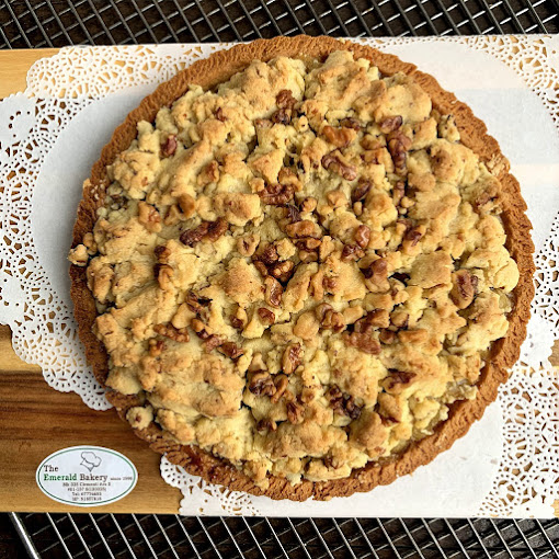 the-emerald-bakery-apple-crumble-tart