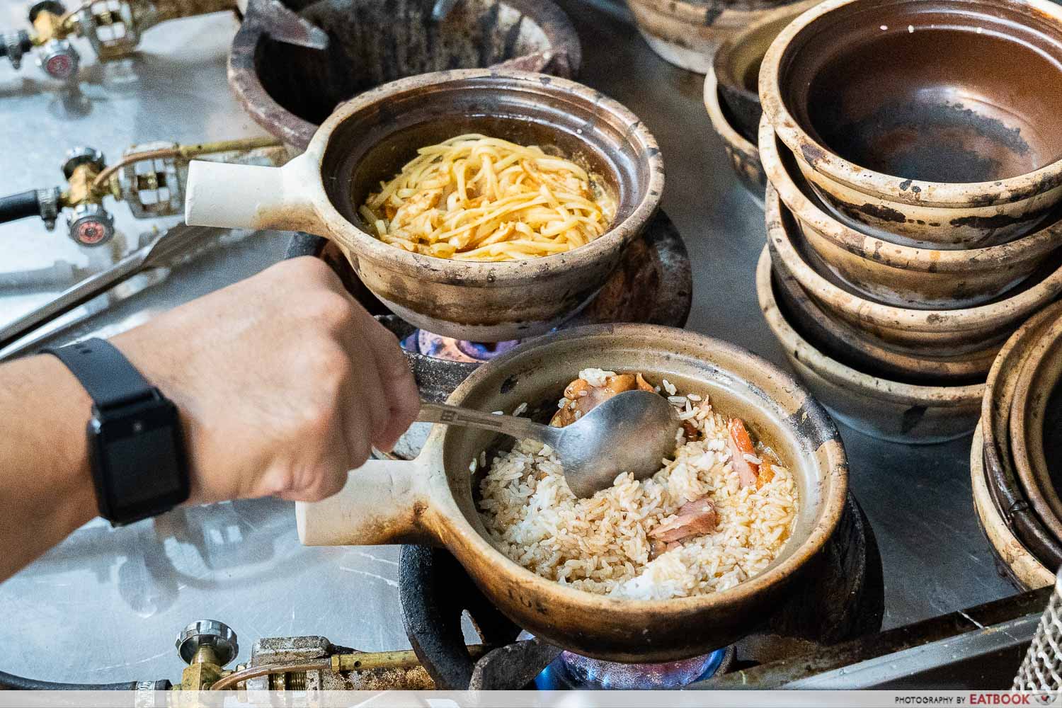 super-cheesy-western-claypot-pasta-preparation