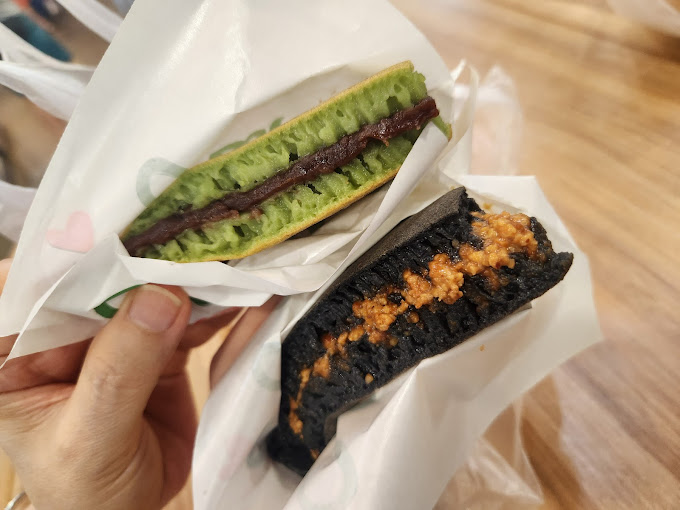 Sarah’s-Pancake-red-bean-matcha-min-jiang-kueh