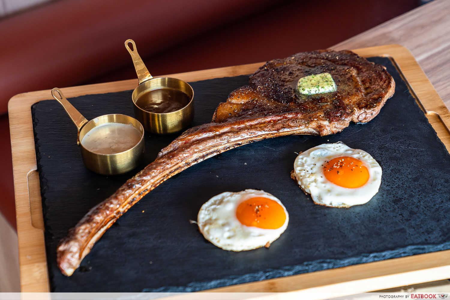 Tomahaw-King-Steakhouse-and-Grill-tomahawk-steak