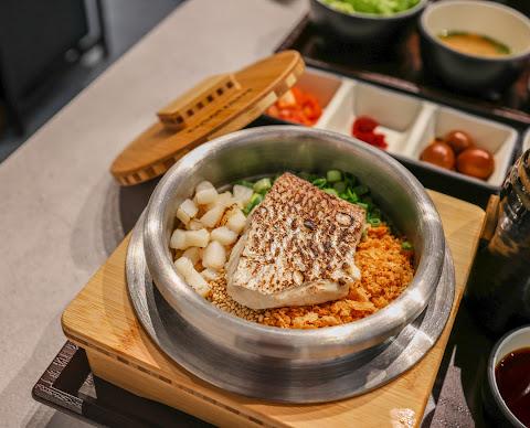 gamtan-korean-cuisine-domi-sotbap