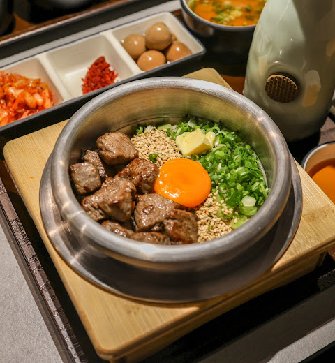 gamtan-korean-cuisine-steak-sotbap