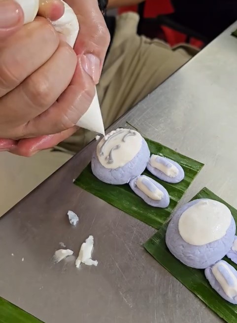 ji-xiang-ang-ku-kueh-labubu