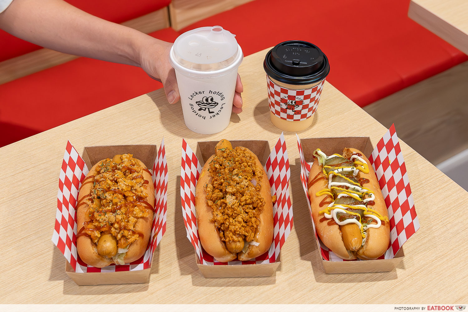 lecker-hotdog-flatlay