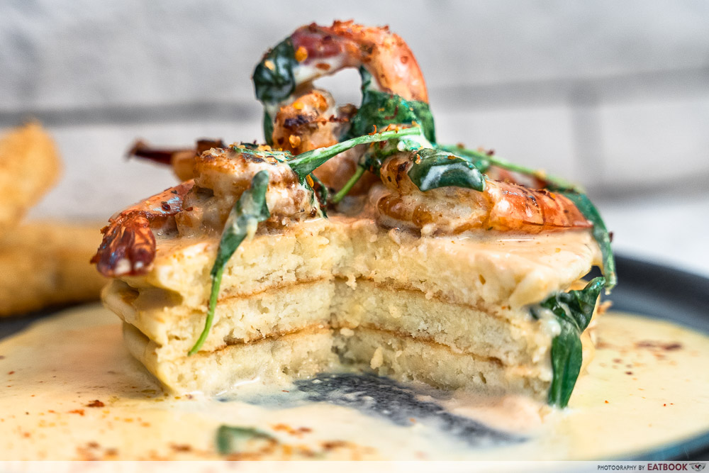 pancake-&-waffle-place-grilled-tiger-prawn-cross-section