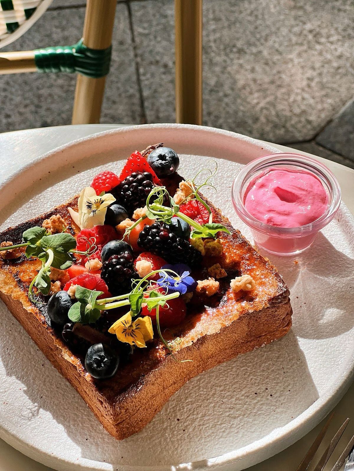 Beautiful cafe-le jardin food