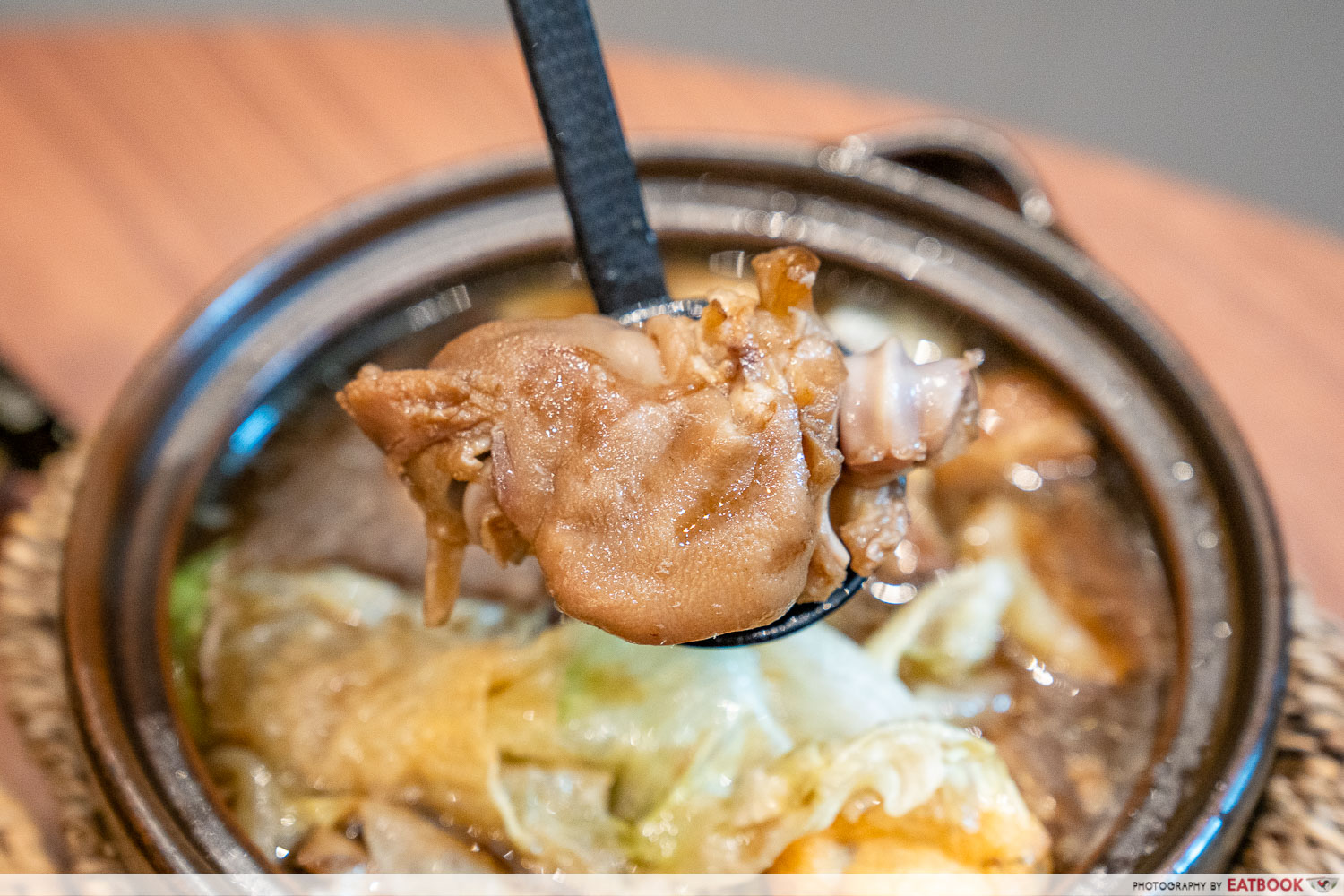 En-Yeohs-Bak-Kut-Teh-pork-trotter