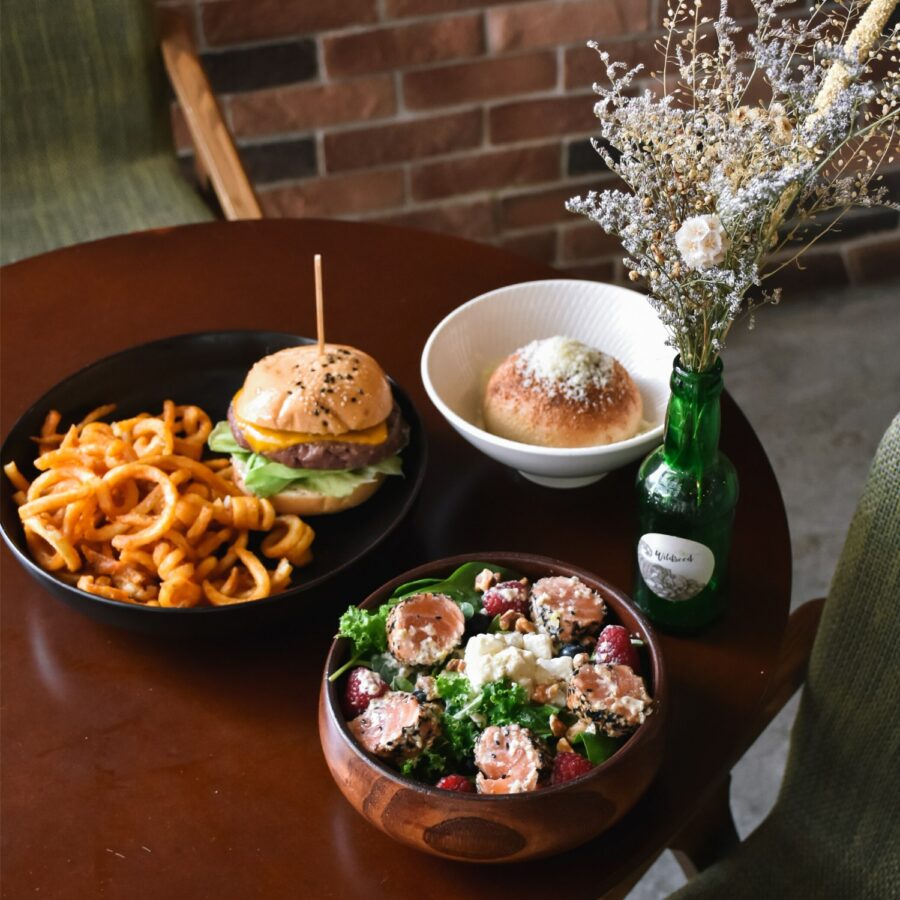 wildseed-cafe-and-bar-flatlay
