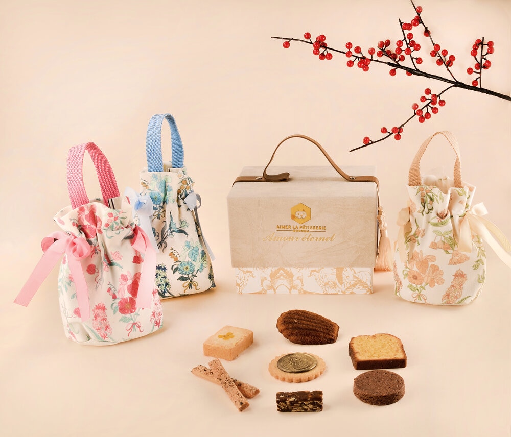 Aimer La Patisserie CNY 2025 - Blooming Bliss