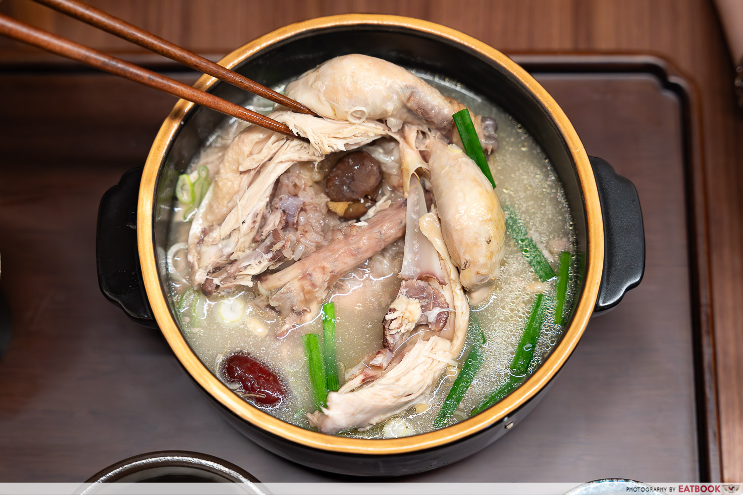 modu-restaurant-collagen-herbal-broth