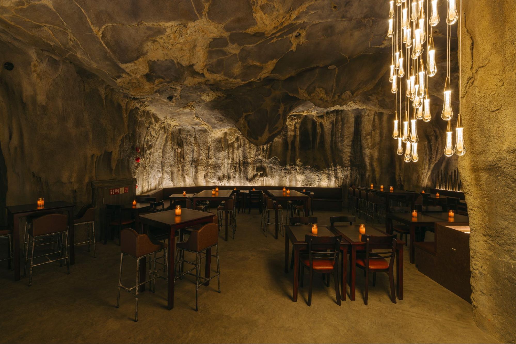 cavern-restaurant-ambience