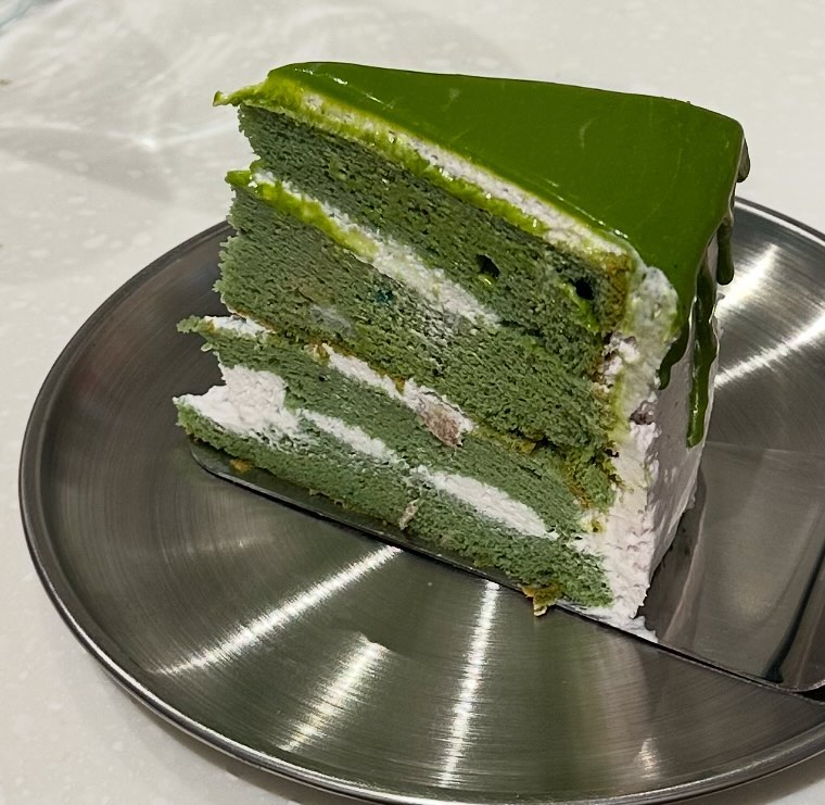 fans-cafe-matcha-cake