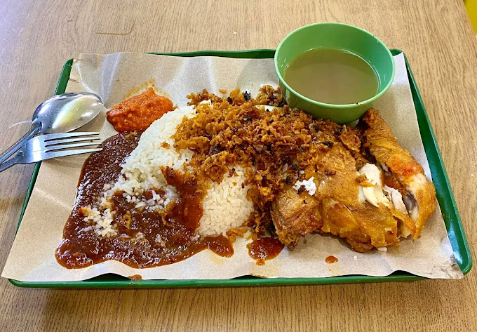 fiies-cafe-chicken-rice