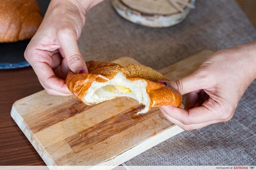 lunar-rabbit-bakery-interaction