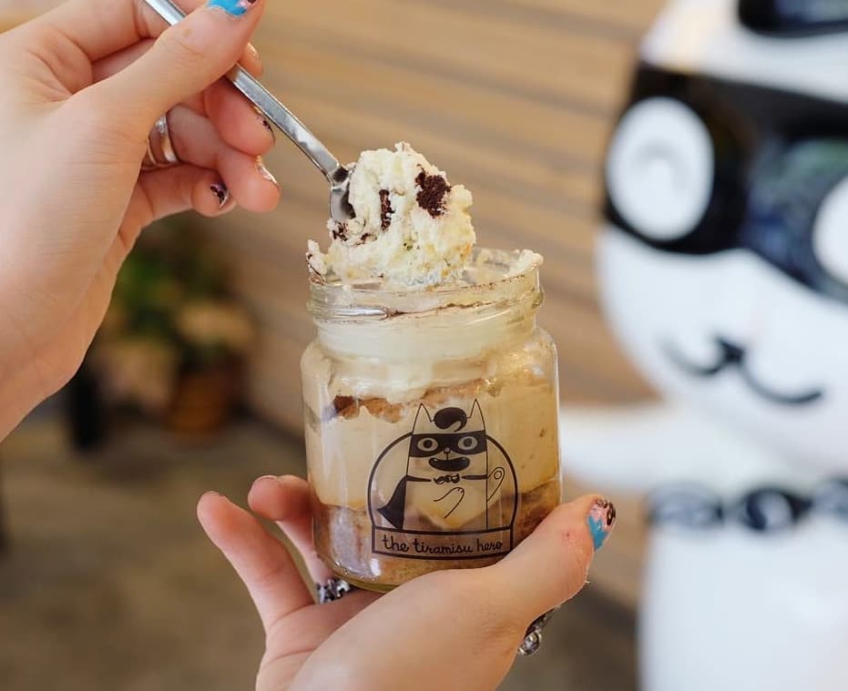 the-tiramisu-hero-jar-interaction