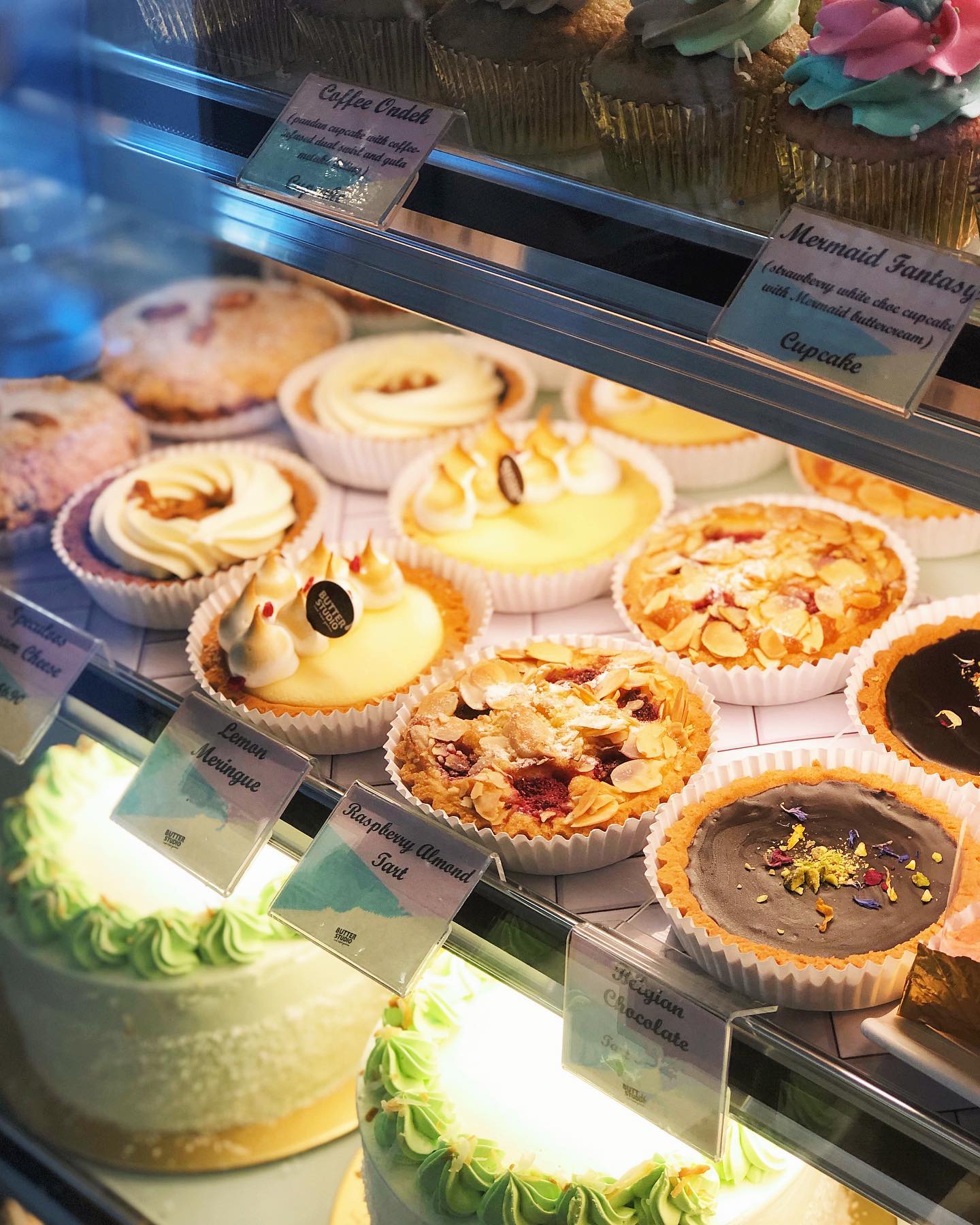 butter-studio-flatlay