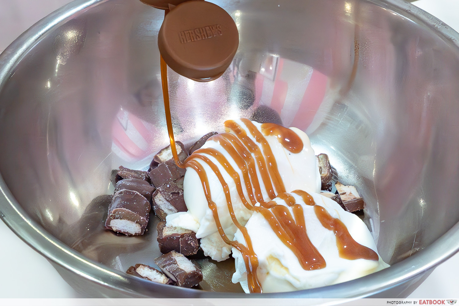 gwens-frozen-custard-mixing