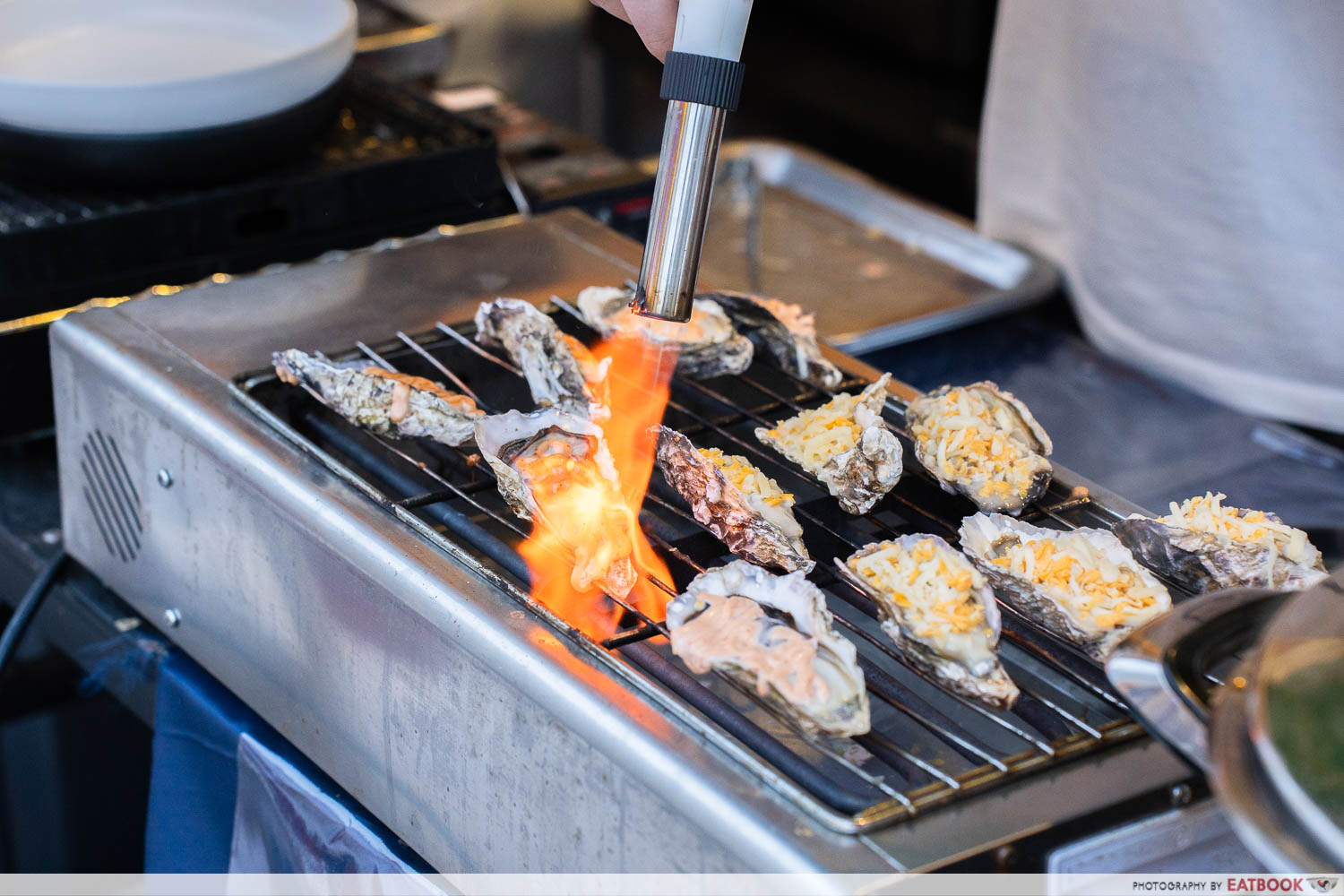 gastrobeats-2025-slurp-your-oysters-cooking
